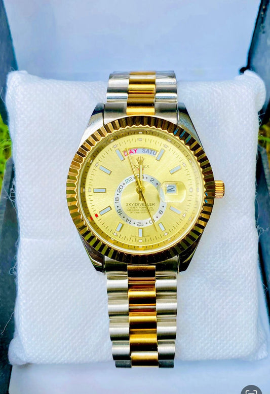Crown-clasp Lock Luxury Two-Tone Watch – Gold Dial with Day & Date Display