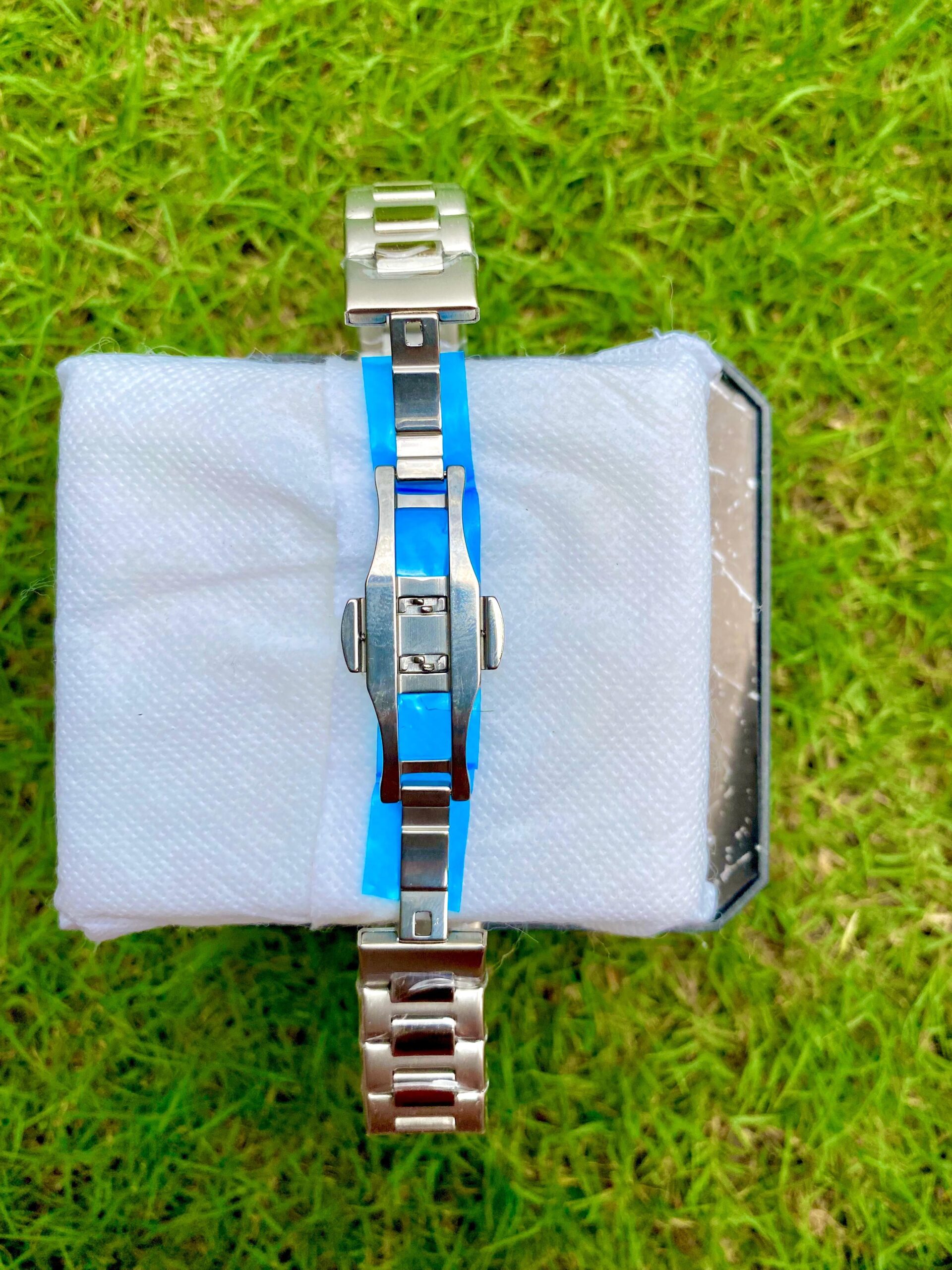 Silver Stainless Steel Wristwatch – Luxury Rectangular Dial | Date Display - Image 4