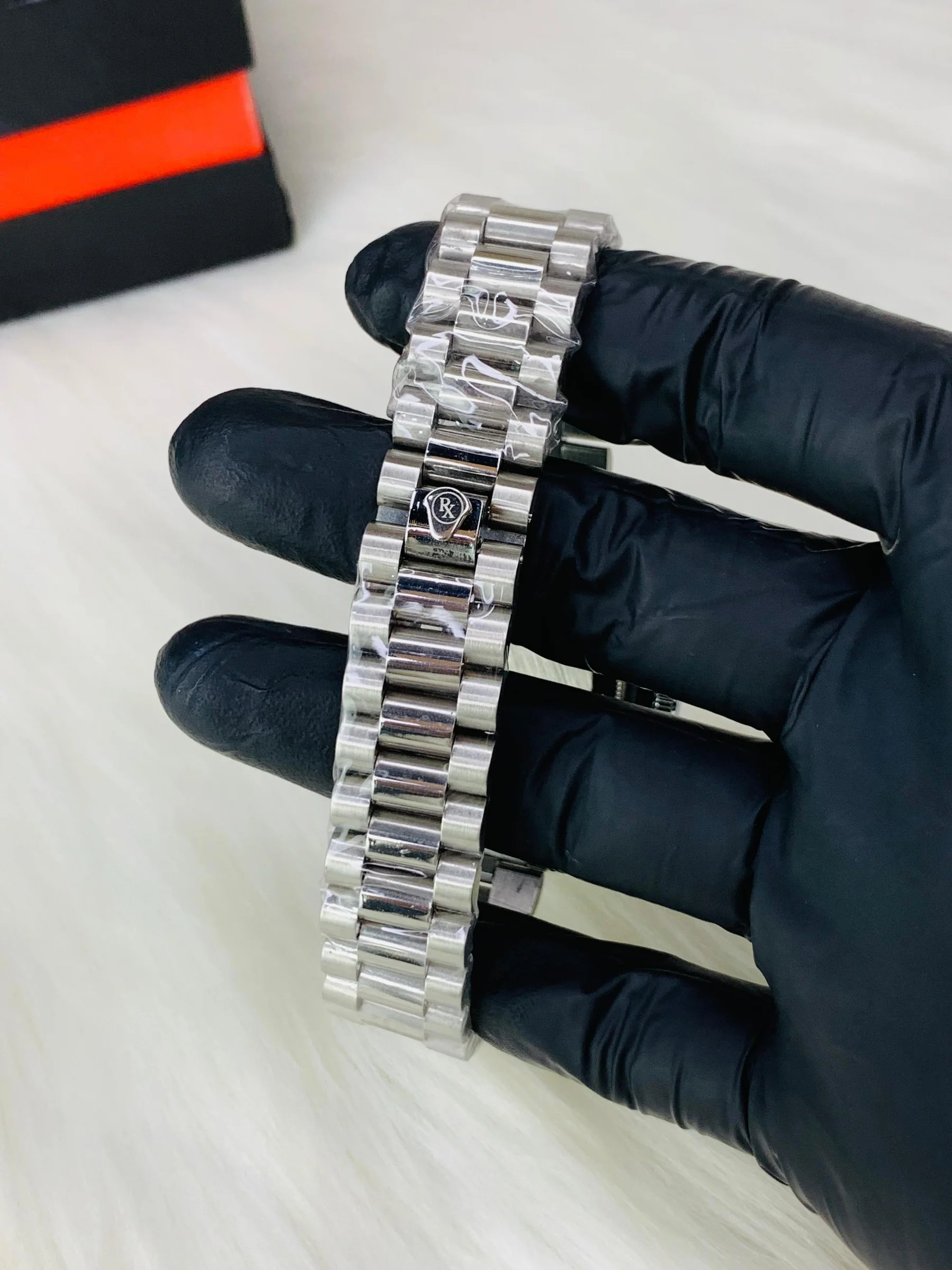 Stainless Steel Quartz Wristwatch – Silver Dial with Diamond Markers - Image 2