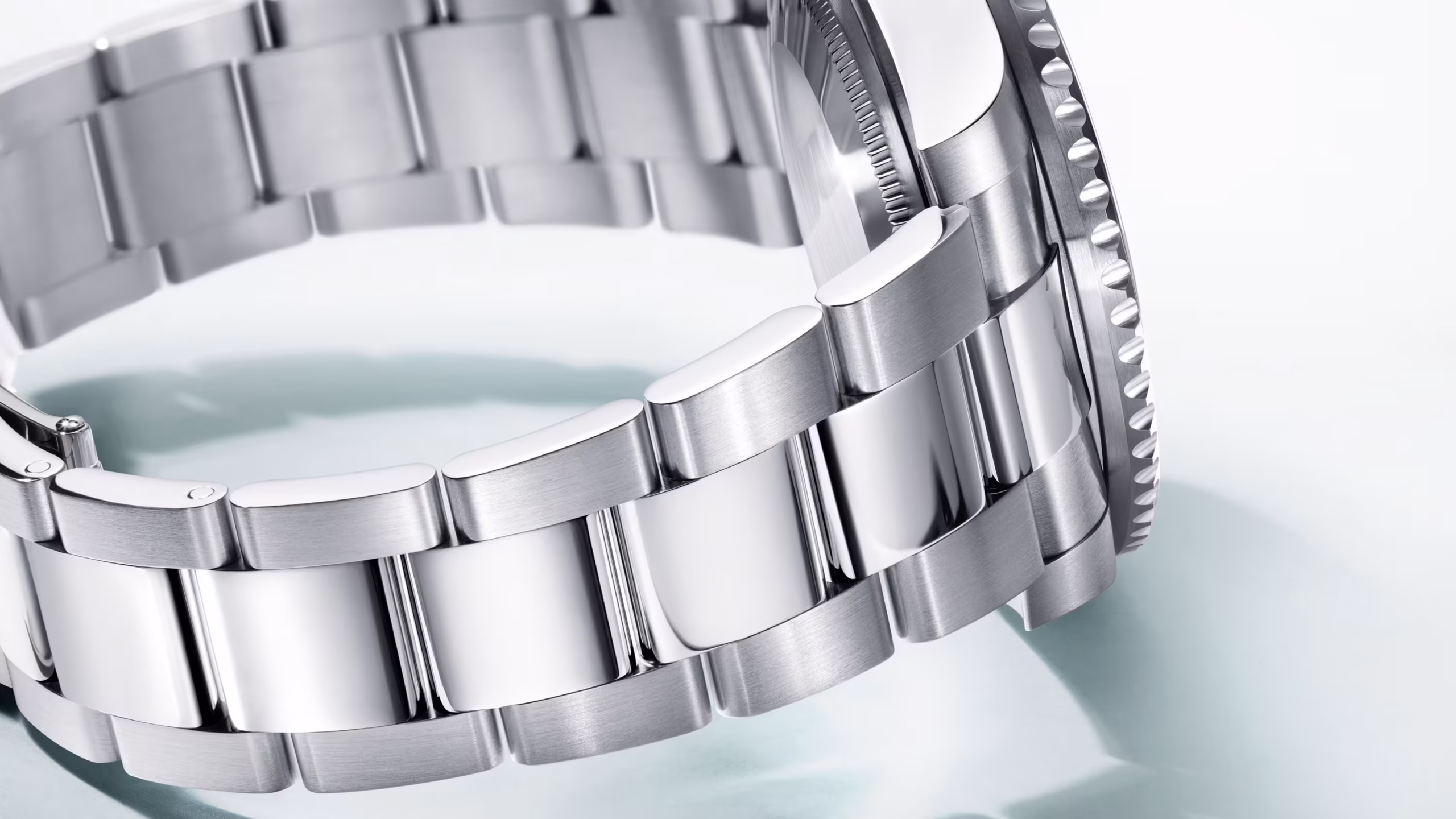 Premium Quartz Dive Wristwatch – Black Dial with Rotating Bezel | Water Resistant | 1-Year Warranty | Original Box Included - Image 3